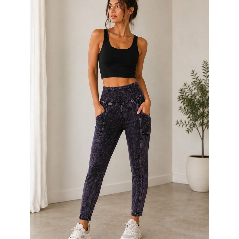 Zenana Women's High-Waist Mineral Wash Purple Jogger Pants - Like New - Picture 2 of 9